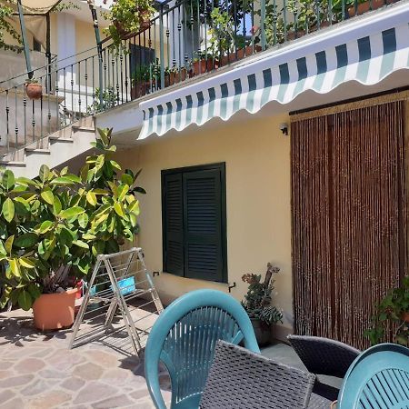 Casa Conte Bed & Breakfast Terracina Bagian luar foto