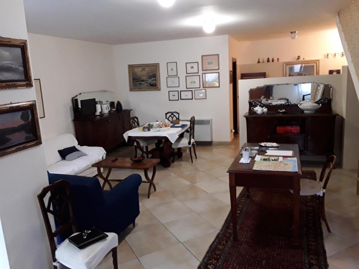 Casa Conte Bed & Breakfast Terracina Bagian luar foto