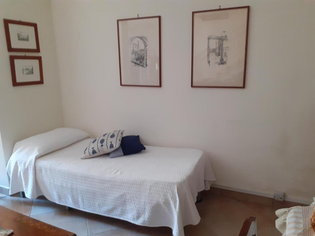 Casa Conte Bed & Breakfast Terracina Bagian luar foto